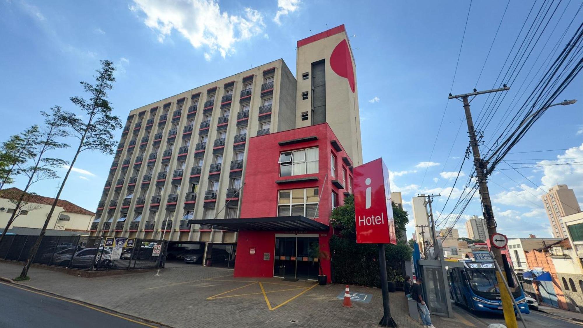 I-Hotel Пірасікаба Екстер'єр фото